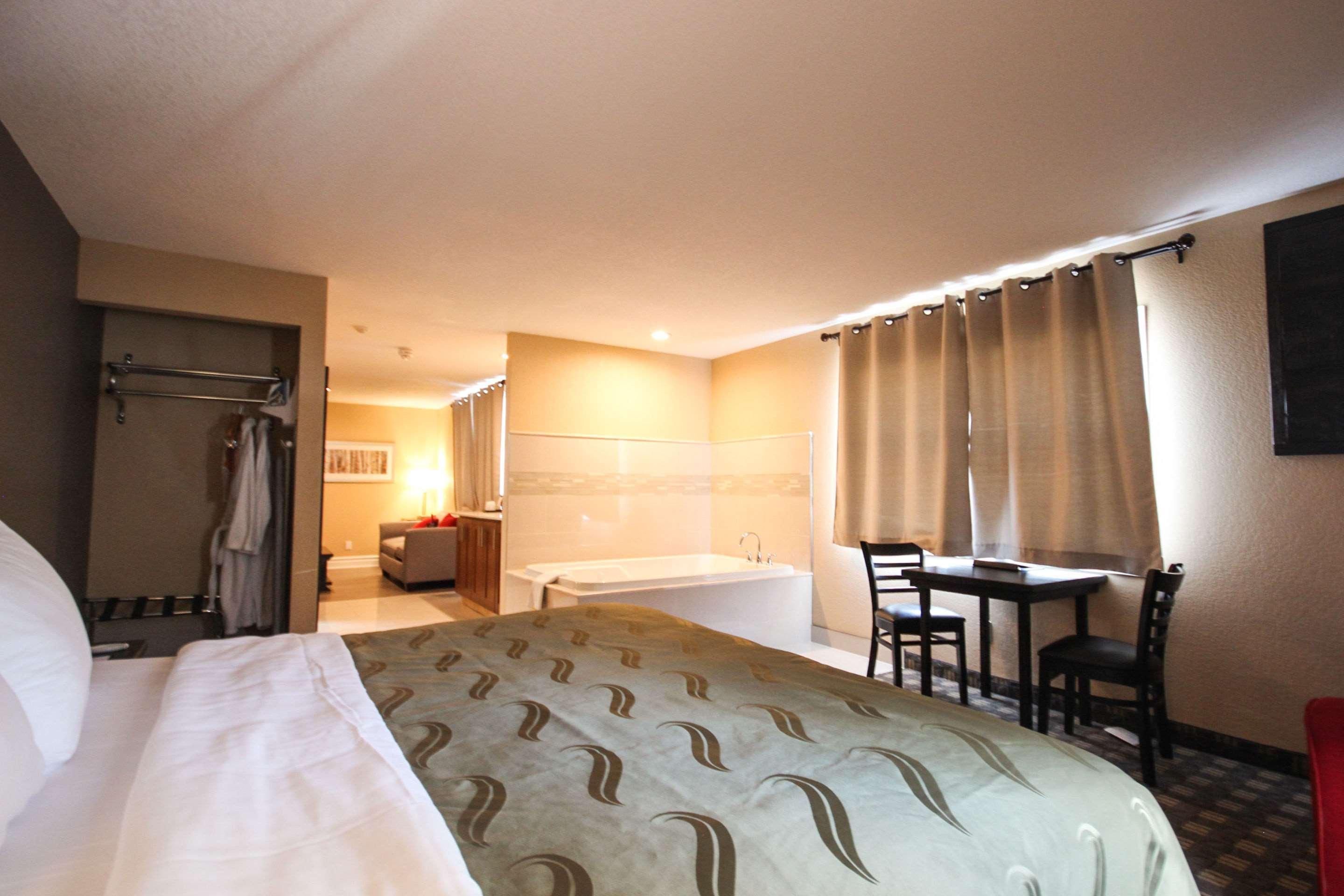 Quality Inn Брейсбрідж Екстер'єр фото